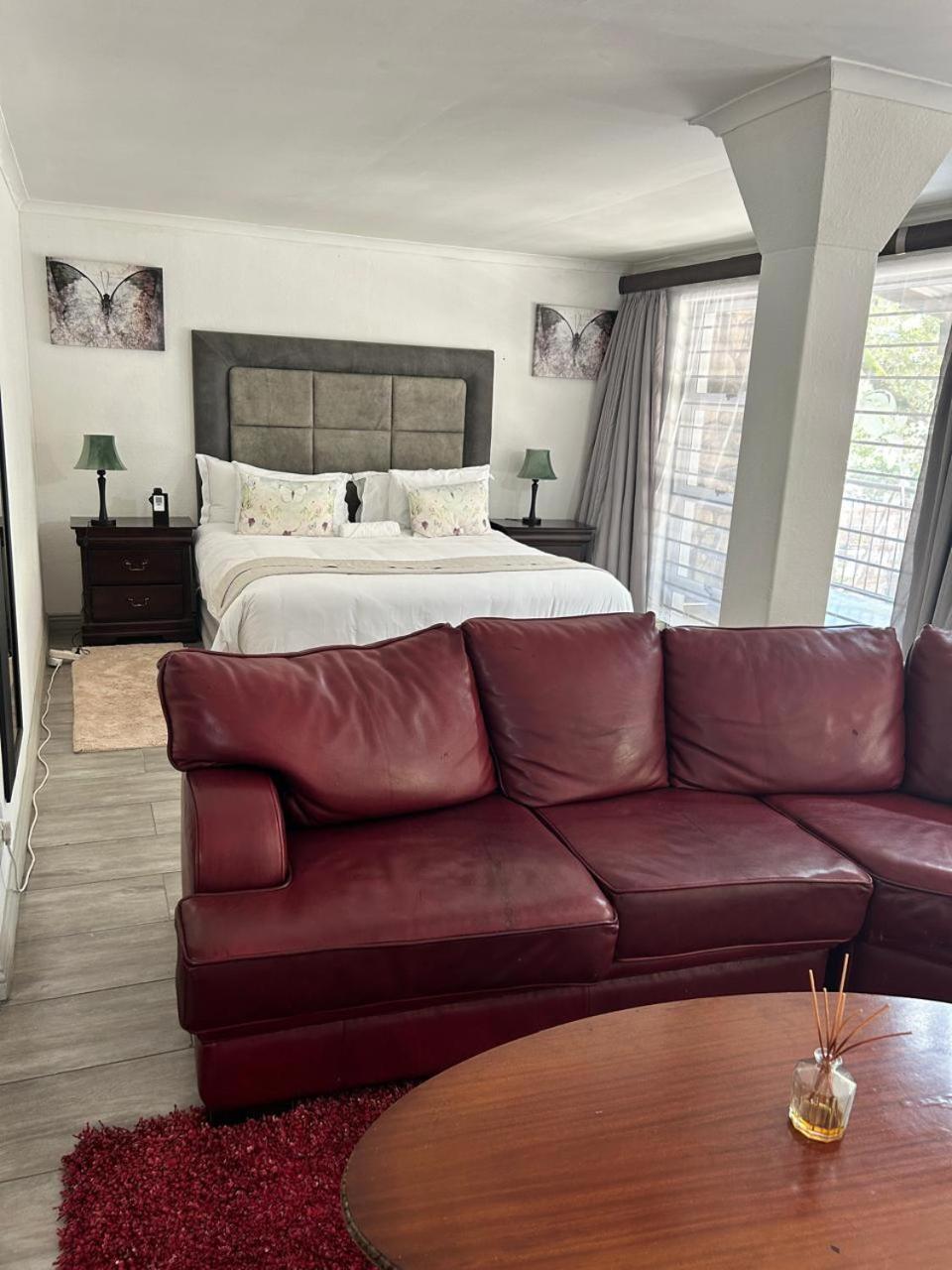 Calla Lily Guesthouse Mbombela Екстер'єр фото