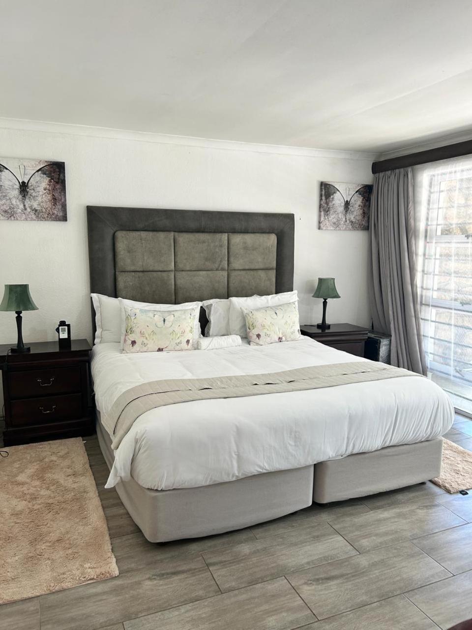 Calla Lily Guesthouse Mbombela Екстер'єр фото