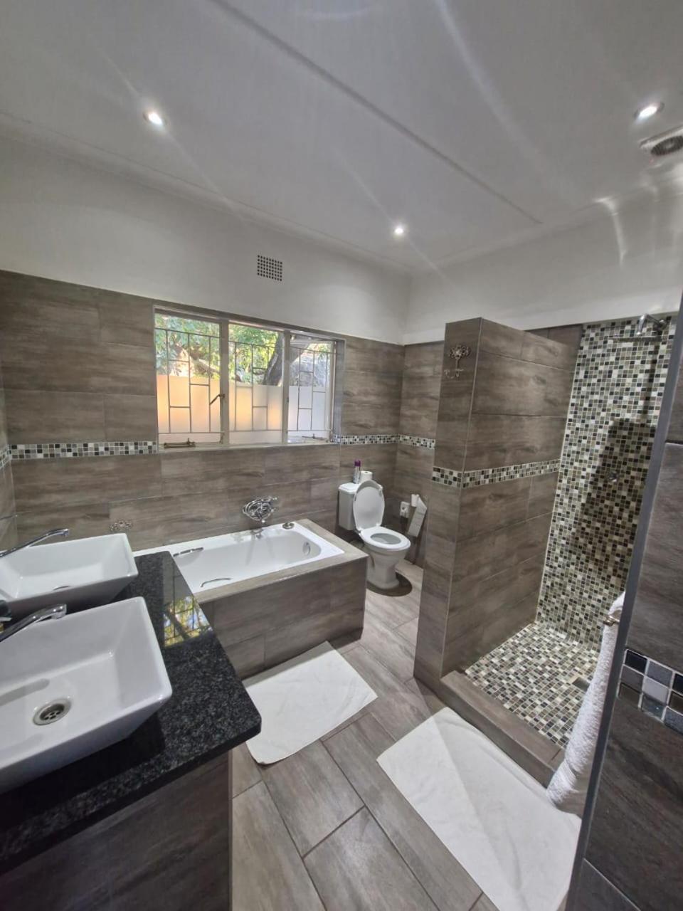 Calla Lily Guesthouse Mbombela Екстер'єр фото