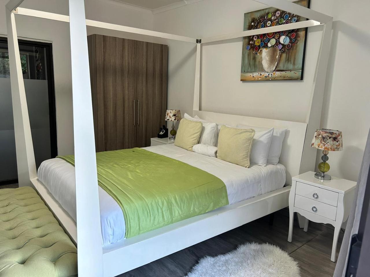 Calla Lily Guesthouse Mbombela Екстер'єр фото