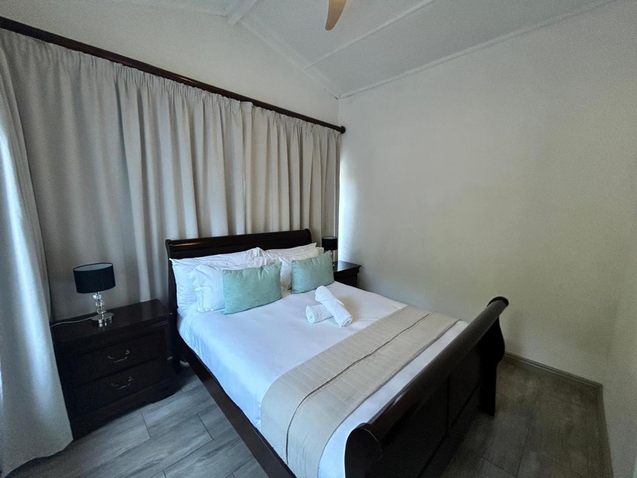 Calla Lily Guesthouse Mbombela Екстер'єр фото
