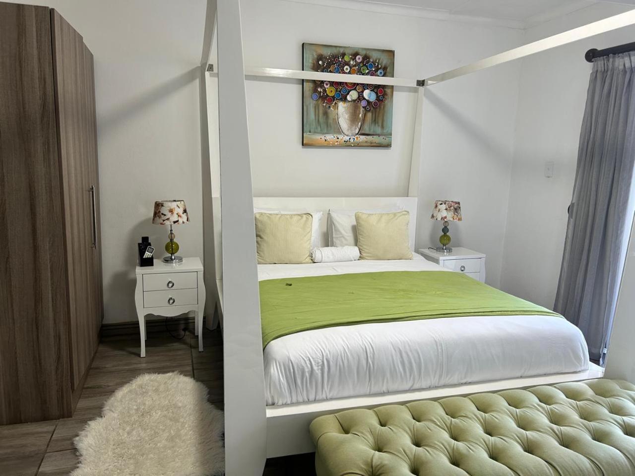 Calla Lily Guesthouse Mbombela Екстер'єр фото