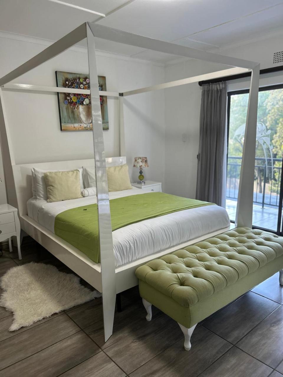 Calla Lily Guesthouse Mbombela Екстер'єр фото