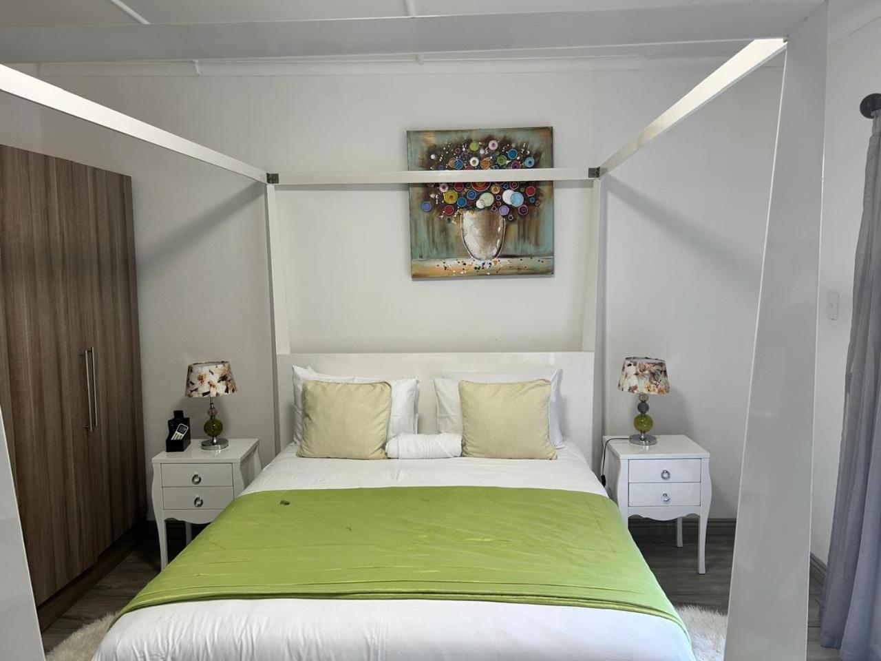 Calla Lily Guesthouse Mbombela Екстер'єр фото