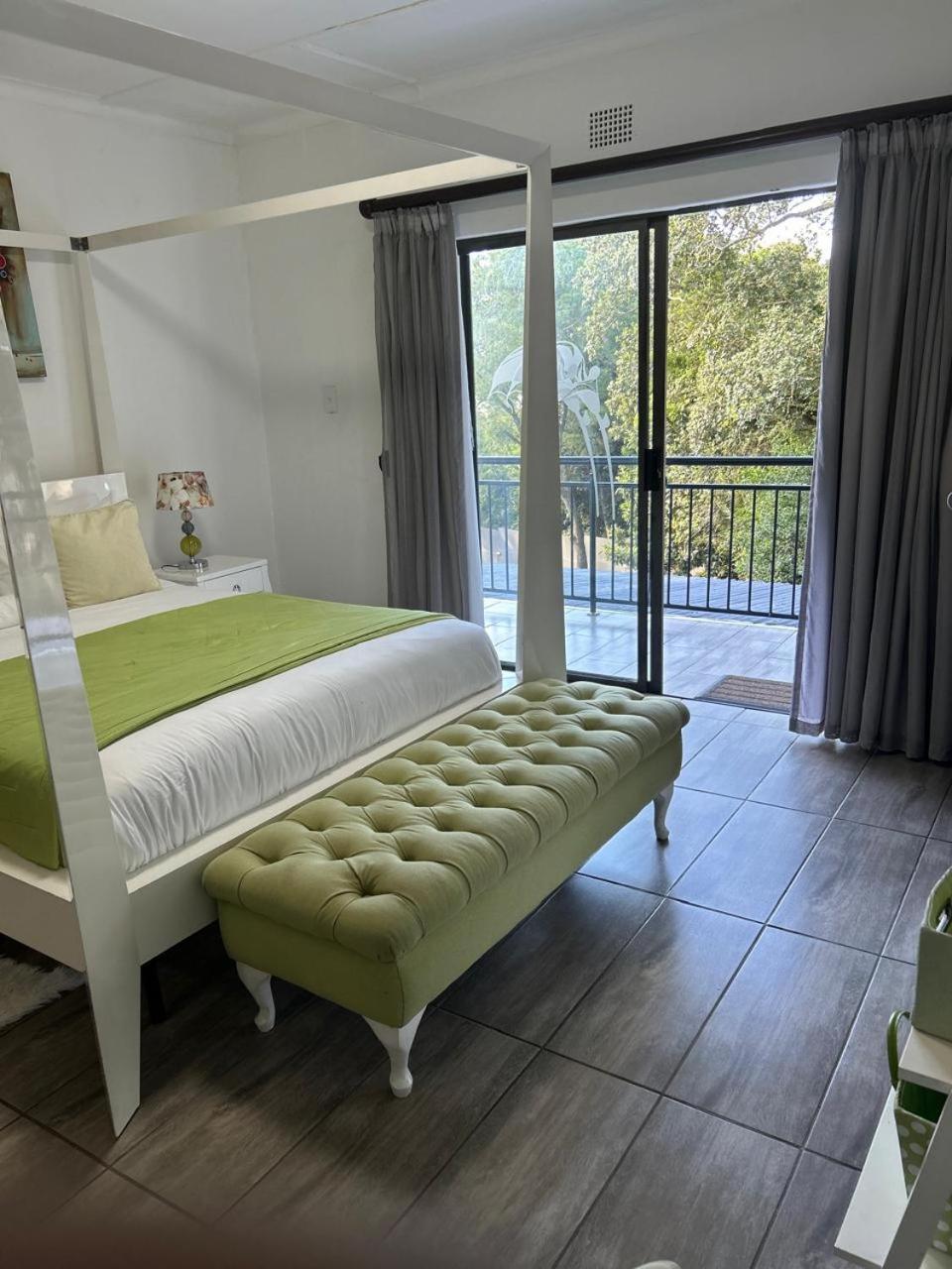 Calla Lily Guesthouse Mbombela Екстер'єр фото