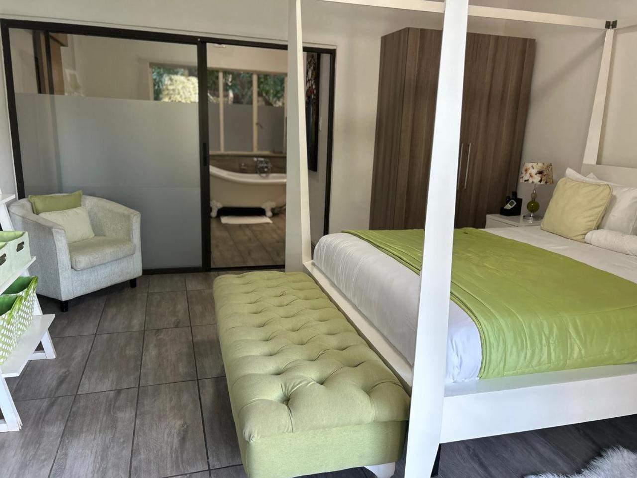 Calla Lily Guesthouse Mbombela Екстер'єр фото